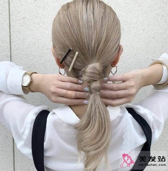 時尚好看扎發(fā)發(fā)型范本 款款不重樣趕緊收藏