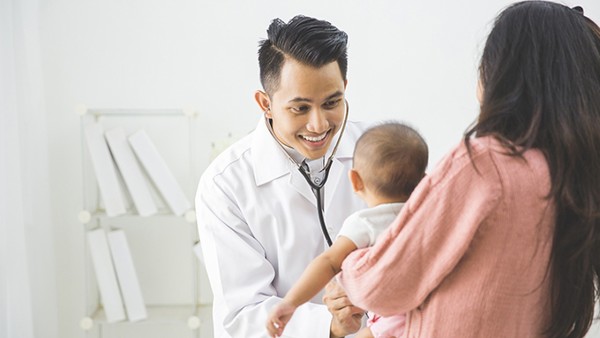 小孩握不住東西怎么辦？讓小手變巧的10種經(jīng)典玩具