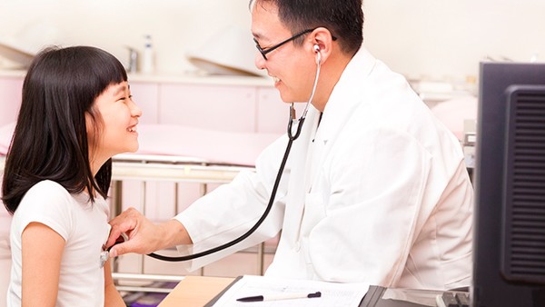 兒童大腦發(fā)育遲緩的癥狀是什么？兒童大腦發(fā)育遲緩的注意事項(xiàng)有哪些？