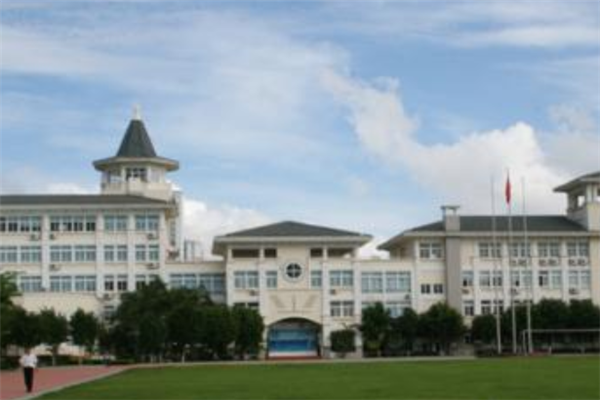 福建十大最差大學(xué)：福州理工學(xué)院上榜 第一被人民日?qǐng)?bào)點(diǎn)名批評(píng)
