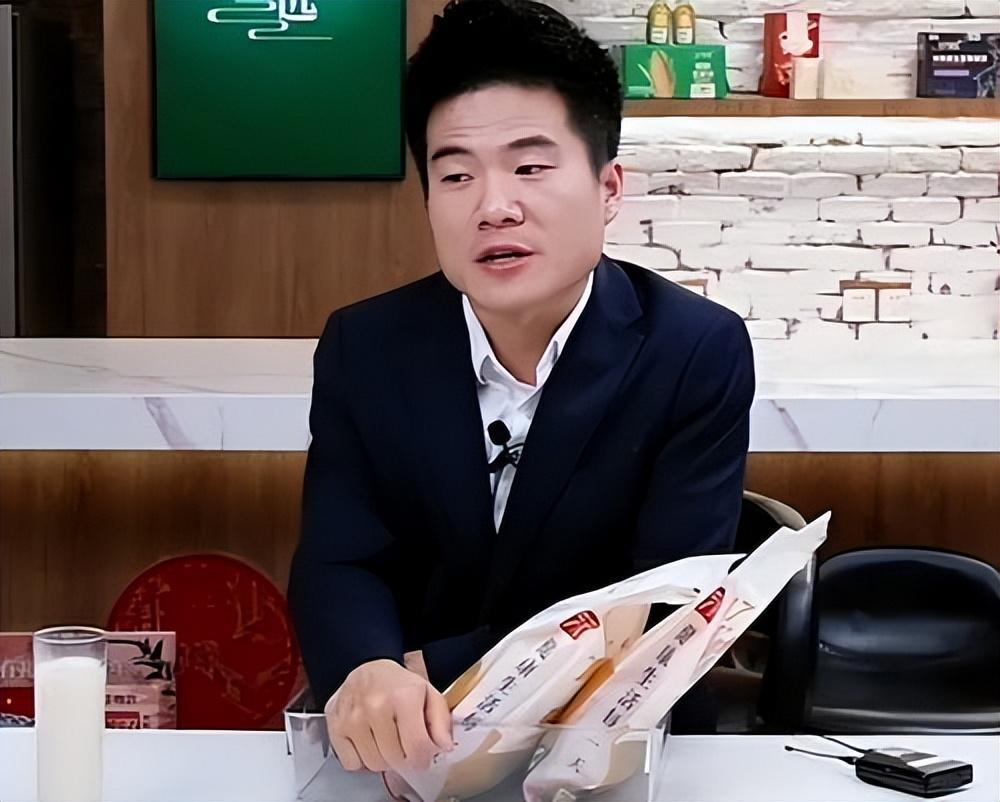 快手網(wǎng)紅排行榜前十名(身價上億的六位網(wǎng)紅)的圖片 6 快手網(wǎng)紅排行榜前十名(身價上億的六位網(wǎng)紅) 6