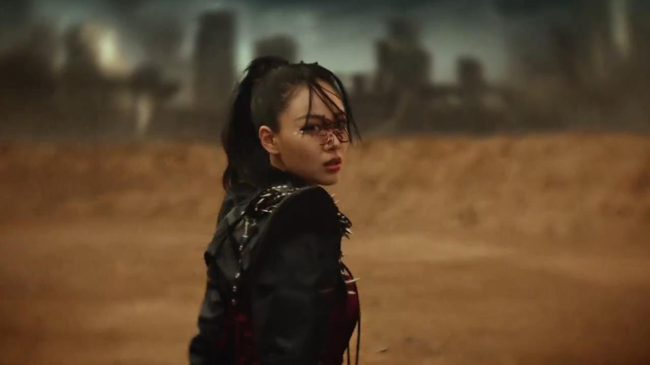 《星刃》與韓國女歌手BIBI聯(lián)動先導(dǎo)MV 太美艷了