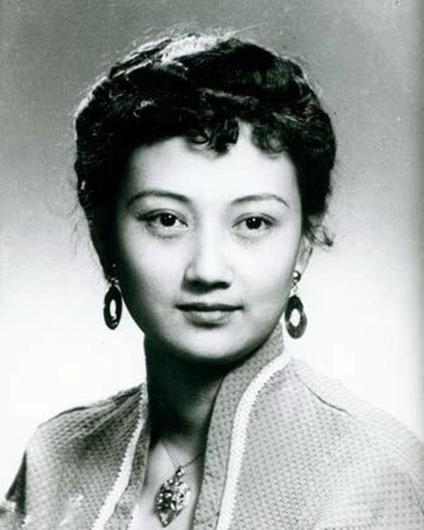 王曉棠 上世紀(jì)家喻戶曉的女將軍，60后們的女神，如今卻少有人知（上世紀(jì)家喻戶曉的女將軍）(4)