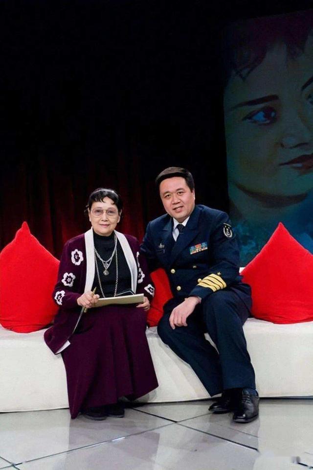 王曉棠 上世紀(jì)家喻戶曉的女將軍，60后們的女神，如今卻少有人知（上世紀(jì)家喻戶曉的女將軍）(7)