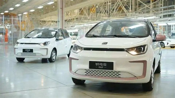 燃油車(chē)大優(yōu)勢(shì)無(wú)了！科學(xué)家研發(fā)全新鈉電池：滿電僅需幾秒鐘