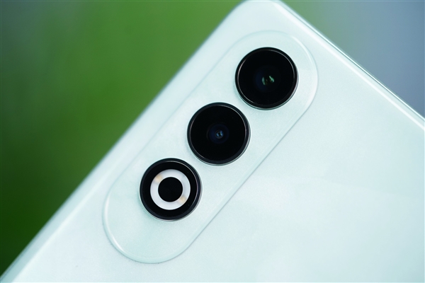 顏如玉！OPPO K12青云圖賞