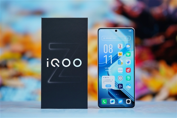 144Hz高刷屏+6000mAh超大電池！iQOO Z9圖賞