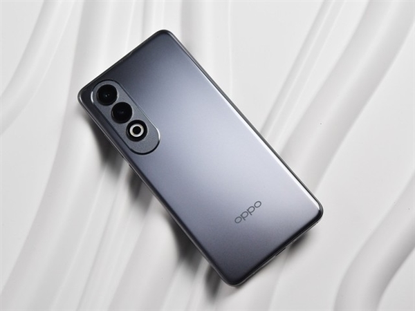 百瓦快充+5500mAh大電池同檔罕見(jiàn)！OPPO K12上手