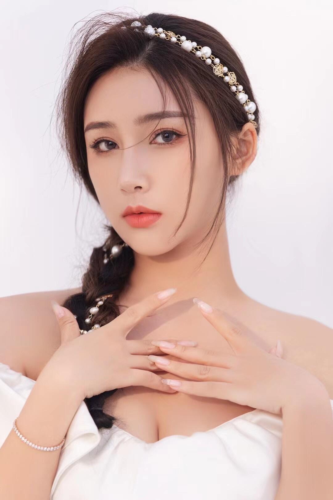 5月15日Steam見(jiàn)：《美女，應(yīng)接不暇》的絕美高顏值女主，多樣浪漫故事