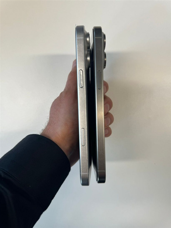6.9英寸史上大屏！iPhone 16 Pro Max新機(jī)模出爐：確認(rèn)新增拍照按鈕