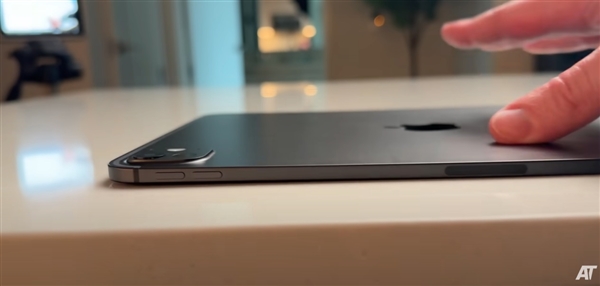 這回不容易掰彎了！蘋果新款iPad Pro暴力測試