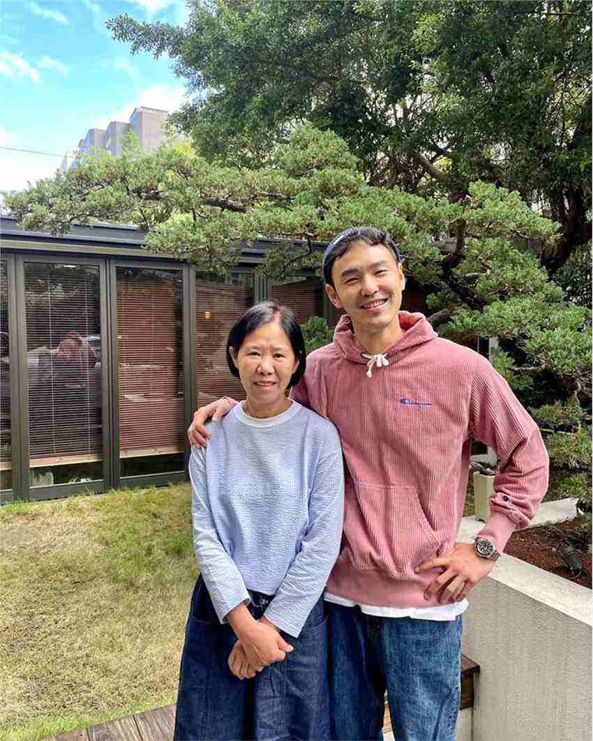 阮經(jīng)天得獎當天痛失慈母 目前已暫停所有活動！