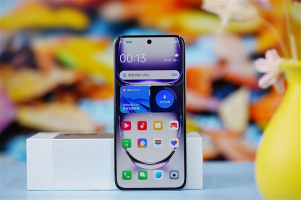 液態(tài)金屬般質(zhì)感！OPPO Reno12圖賞