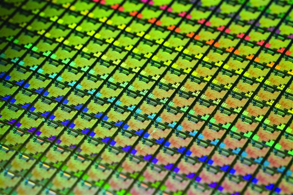 三星沖刺1nm工藝！量產(chǎn)計(jì)劃提前至2026年