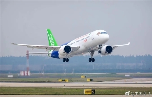 “地溝油”首次加進國產(chǎn)C919大飛機！中國石化科普如何成為飛機燃油