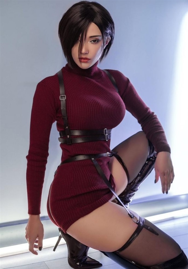 烏克蘭美女Cos《咒術回戰(zhàn)》冥冥：皮衣黑絲身材熱辣
