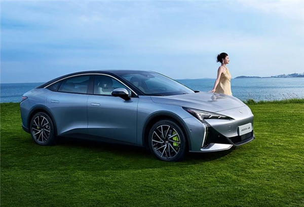 Model 3再迎強(qiáng)敵！極狐阿爾法S5明日交付：頂配21.68萬元