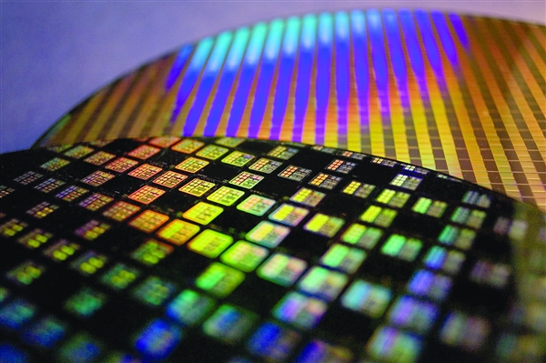 被英特爾拖累：有游戲開發(fā)商將服務器的CPU換成了AMD
