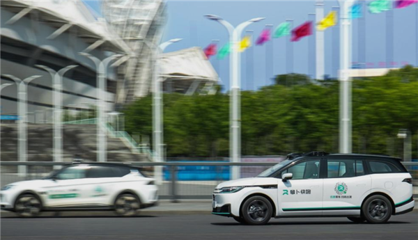 標(biāo)配四臺(tái)激光雷達(dá)！蘿卜快跑第六代無人車將于今年投放市場