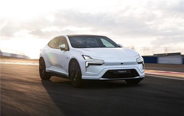 極星科技COO：有個(gè)很像保時(shí)捷的車宣傳能下賽道、2天就上墻了