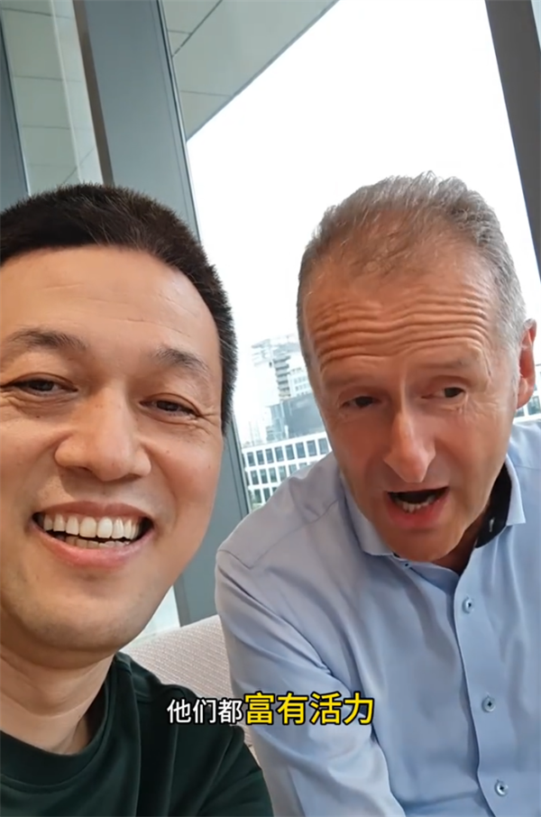 李斌對(duì)話大眾前CEO迪斯：中國(guó)車企都富有活力 能快速行動(dòng)和快速學(xué)習(xí)
