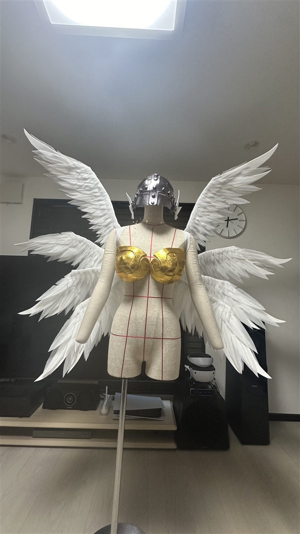 身材爆好的技術(shù)大佬：Coser親手打造天女獸全套裝備