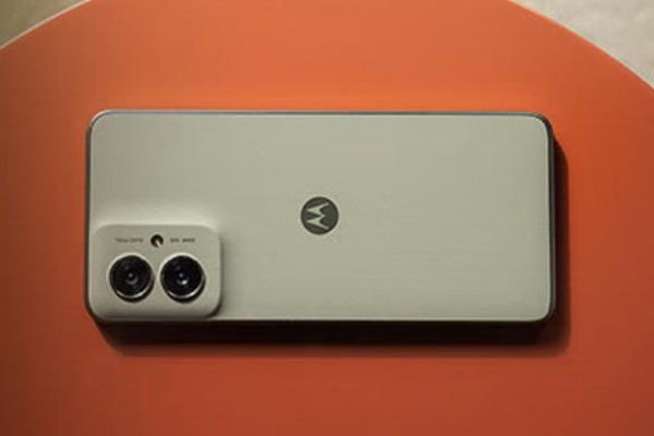 千元機(jī)掀起AI普及風(fēng)暴！聯(lián)想moto g55預(yù)售：1299元起