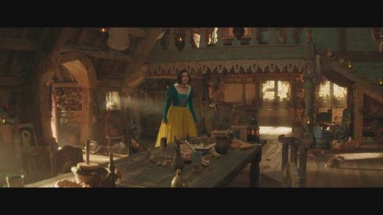 拉丁公主《白雪公主》點踩量爆了！網(wǎng)友吐槽魔鏡眼瞎