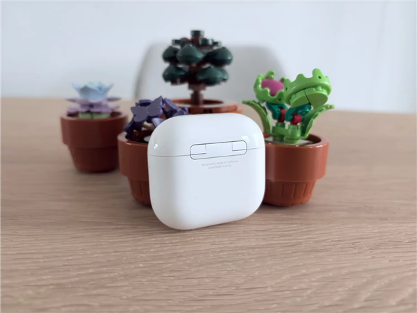 曝蘋果AirPods Pro 3支持心率、體溫監(jiān)測(cè)