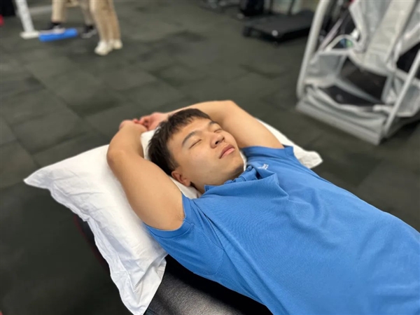 千萬(wàn)別再用這個(gè)姿勢(shì)睡覺(jué)！當(dāng)心把你的身體全毀了